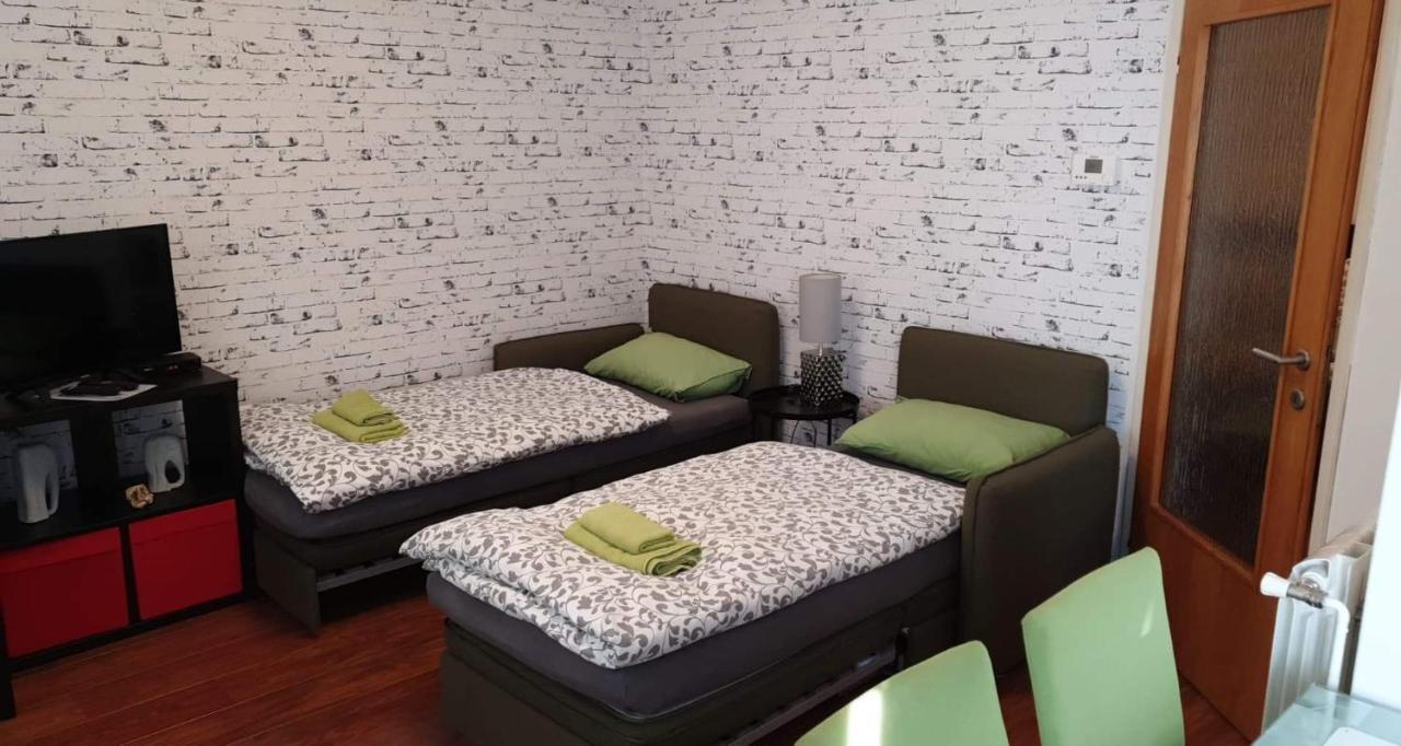Apartman I Studio Apartman Majoli Kukuljanovo Екстериор снимка